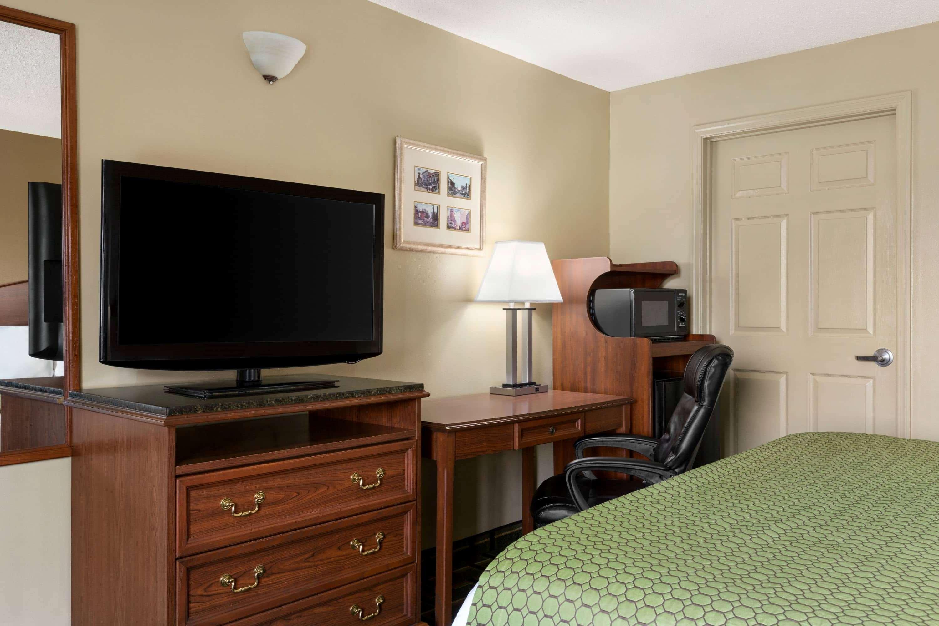 Baymont By Wyndham Warner Robins Motel Dış mekan fotoğraf