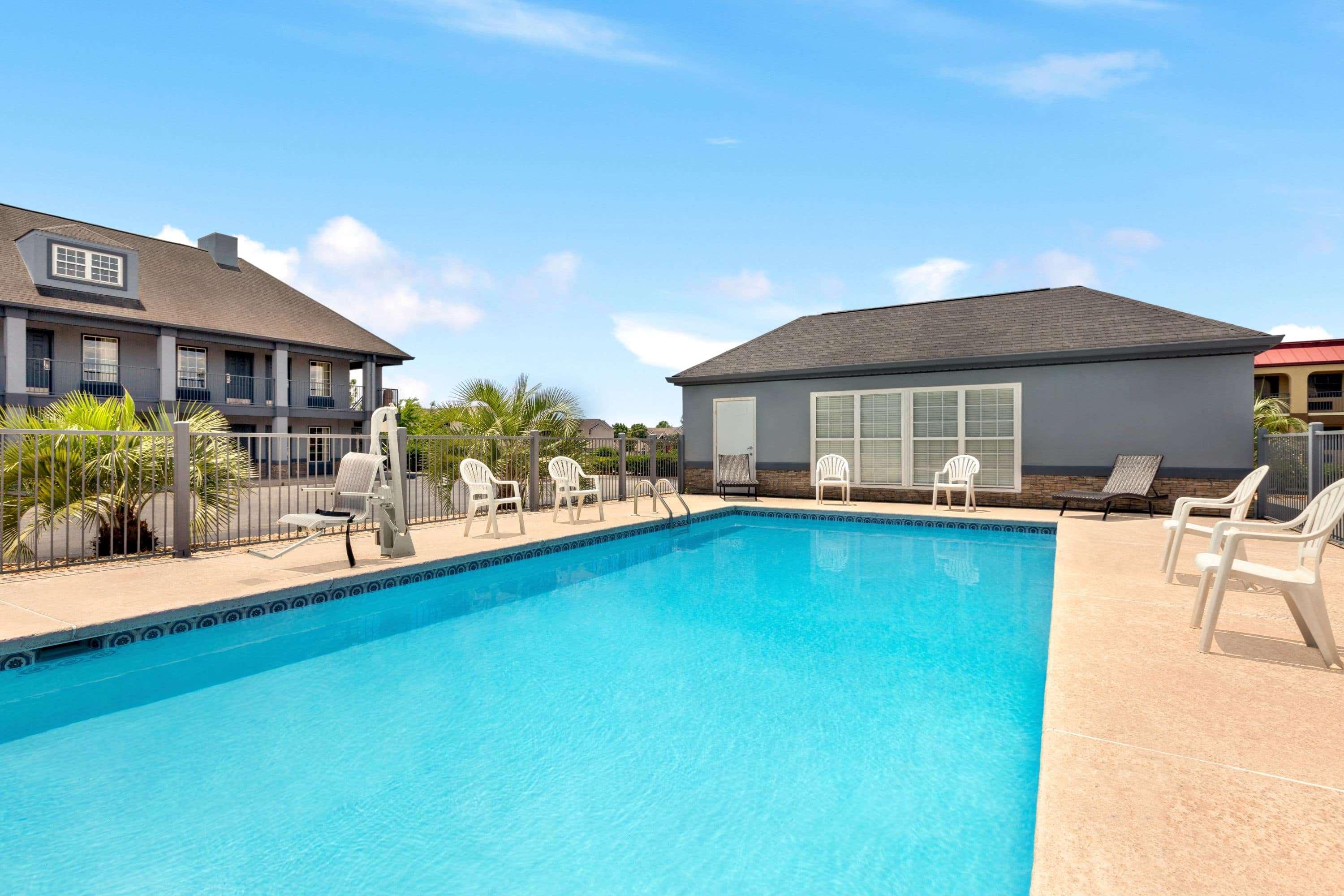 Baymont By Wyndham Warner Robins Motel Dış mekan fotoğraf