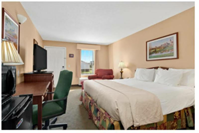 Baymont By Wyndham Warner Robins Motel Dış mekan fotoğraf
